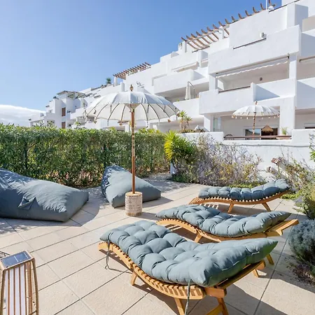 With Private Jacuzzi Near & Golf * Estepona