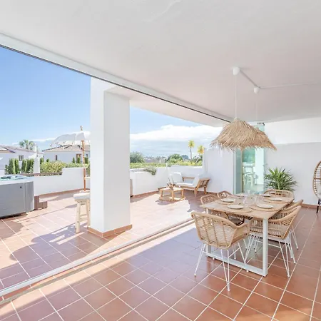 Apartment With Private Jacuzzi Near Beach & Golf